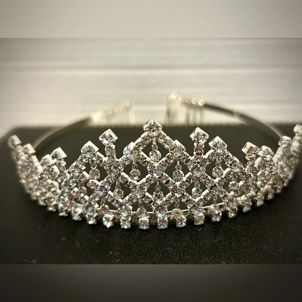 Tiara & Crystal Rhinestone earrings NEW without tags bridal formal prom costume